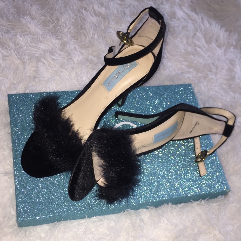 LAST DAY TO BUY IS 01/11 !! Betsey Johnson Heels ✨